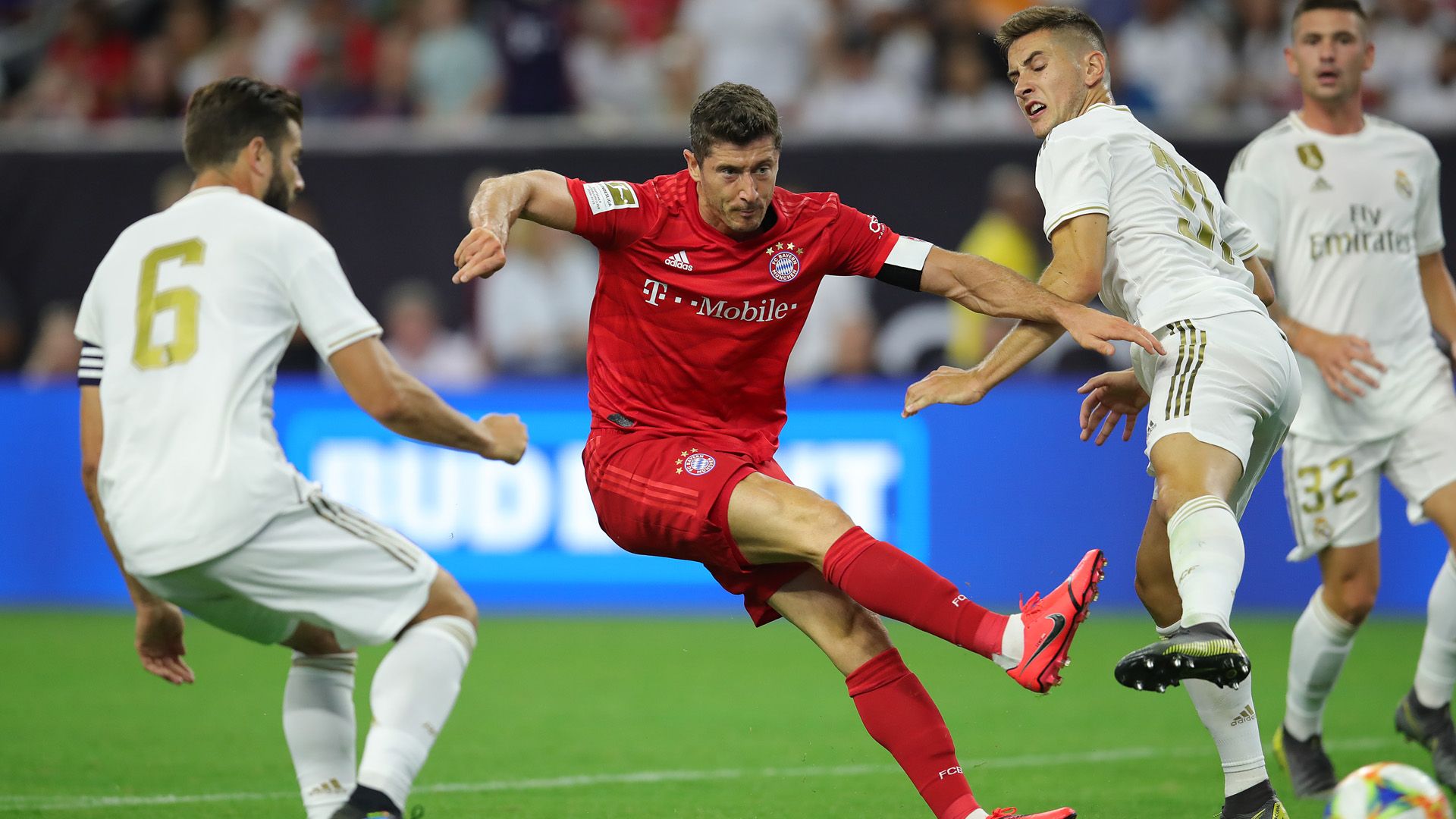 Robert Lewandowski Bayern Real 2019