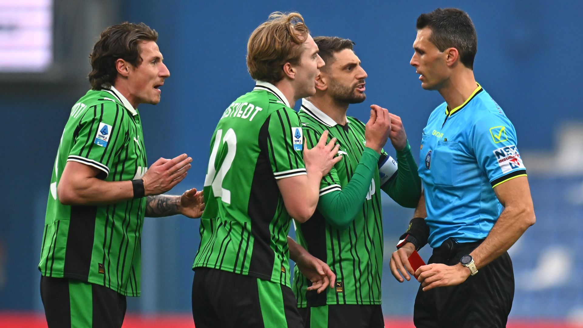 Andrea Pinamonti red card Sassuolo Atalanta 01032026