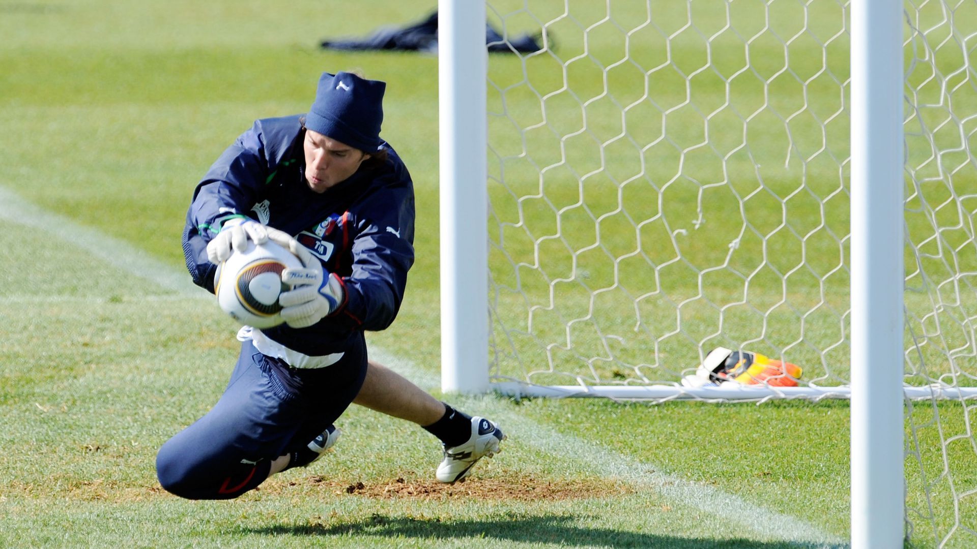 Federico Marchetti 2010