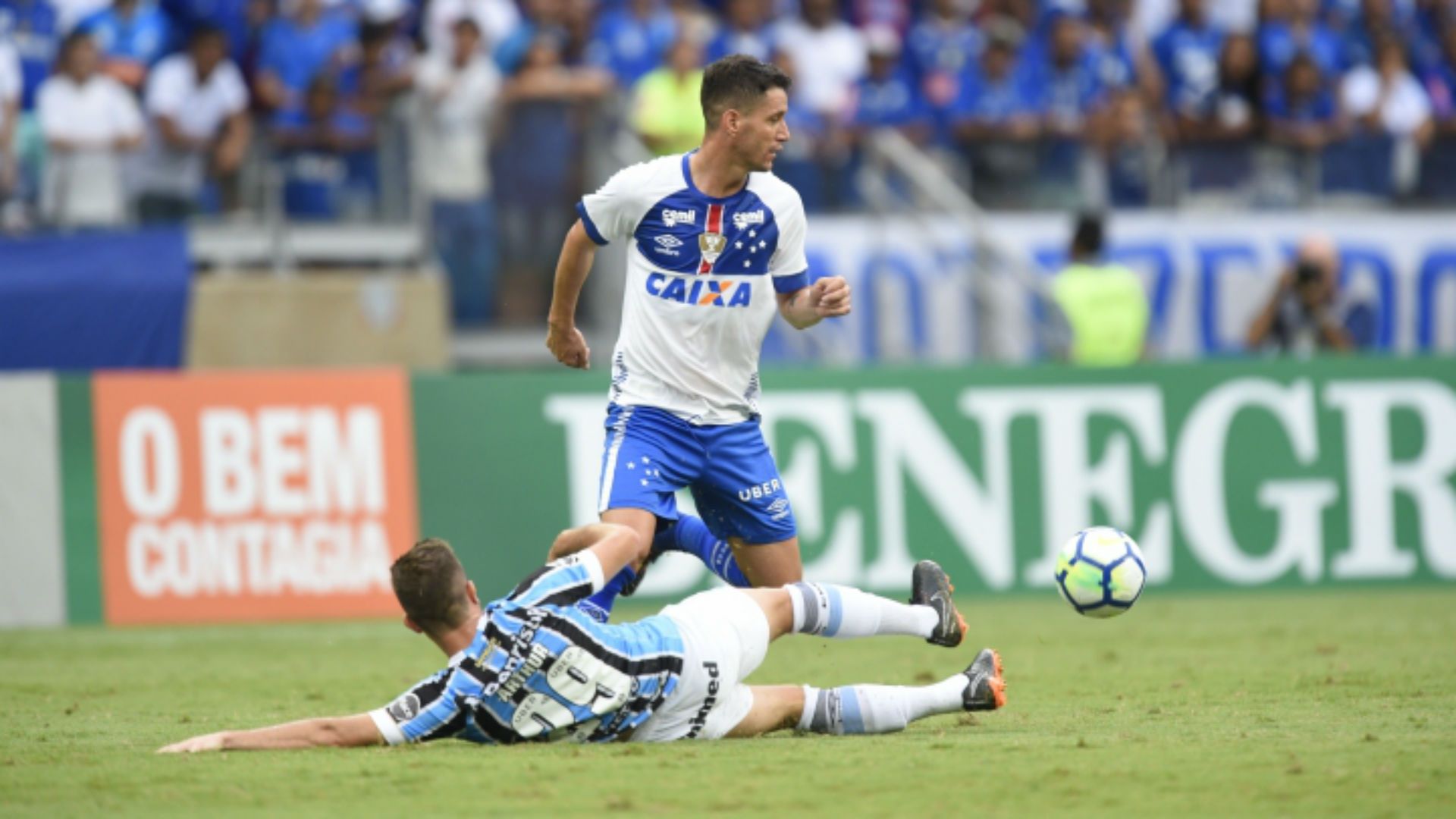 Arthur Thiago Neves Cruzeiro Grêmio Brasileirão 16 04 2018