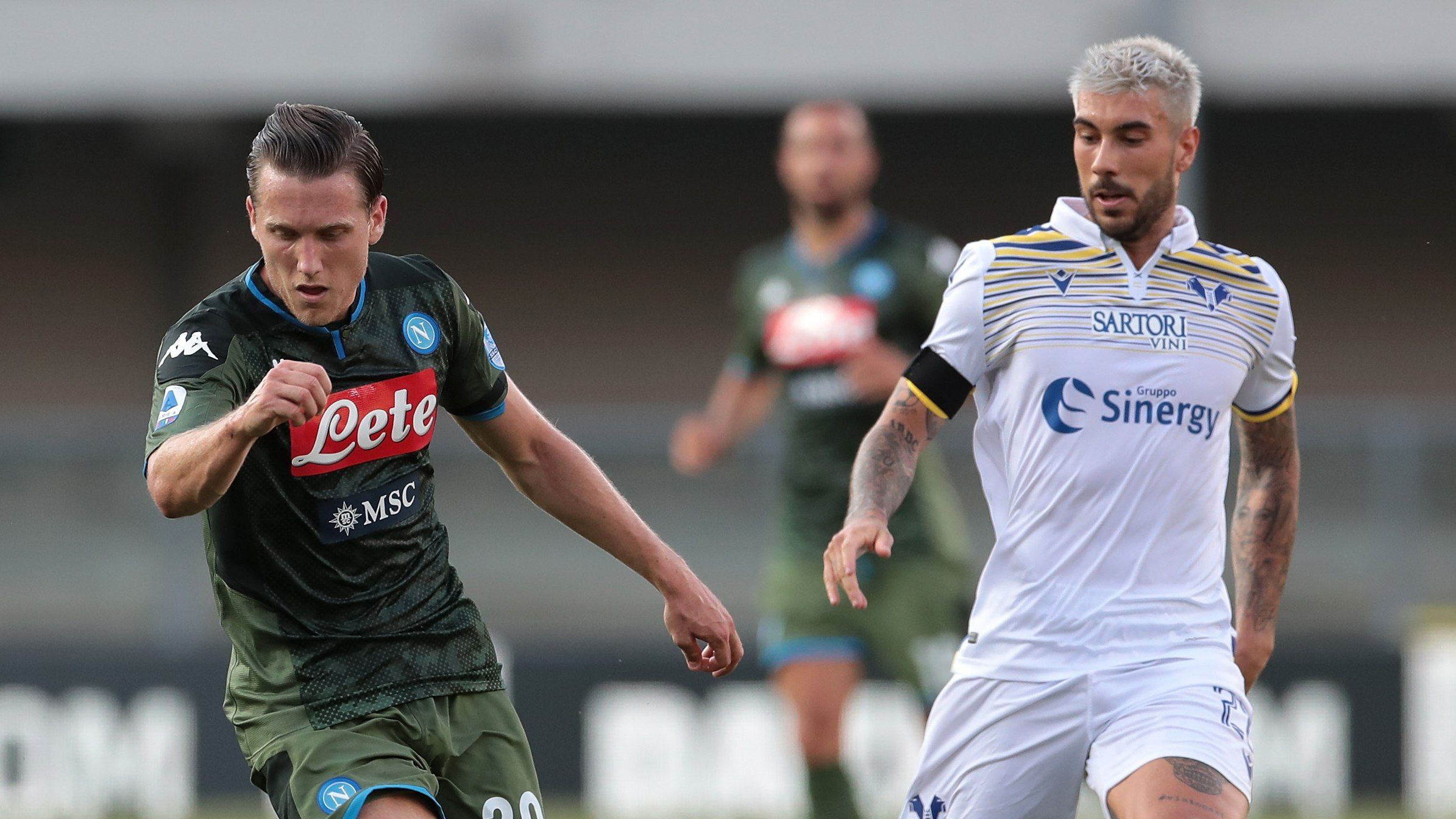 Piotr Zielinski Mattia Zaccagni Verona Napoli Serie A