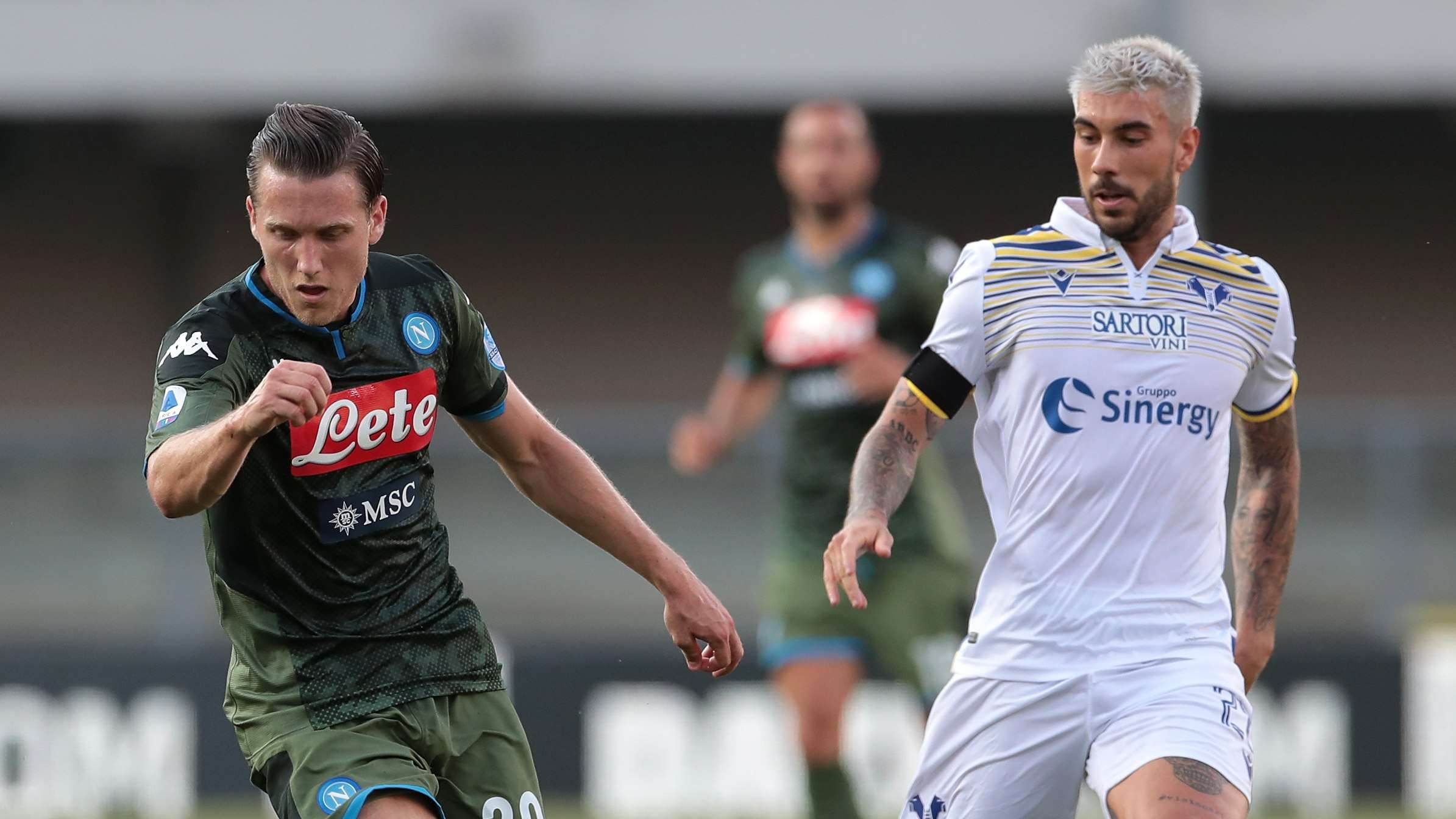 Piotr Zielinski Mattia Zaccagni Verona Napoli Serie A