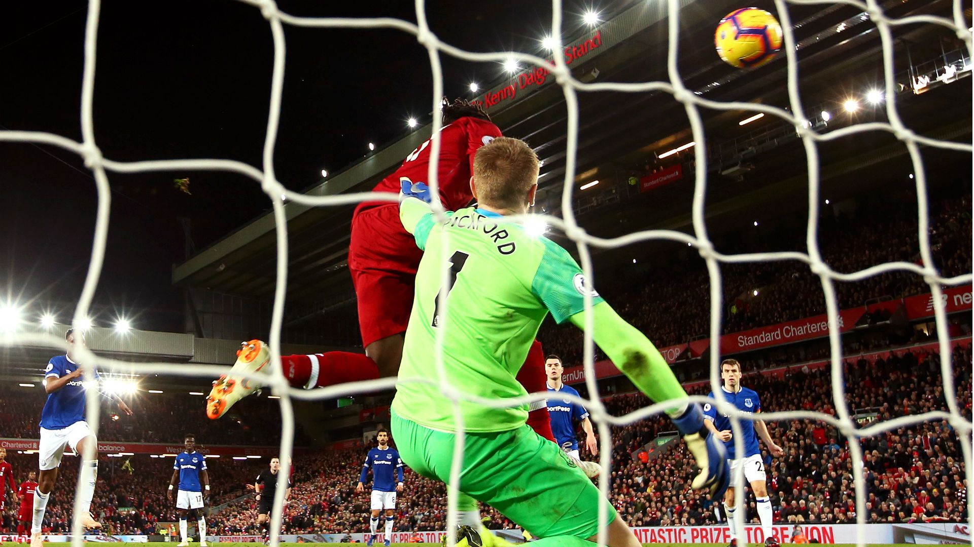 Jordan Pickford Divock Origi Liverpool Everton 021218