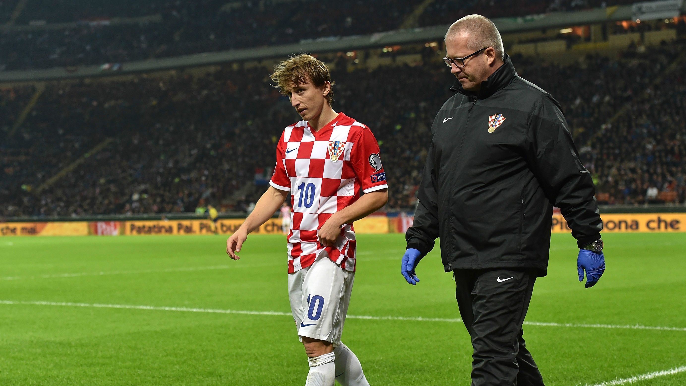 Luka Modric Italy Croatia Euro 2016 qualifying 11162014