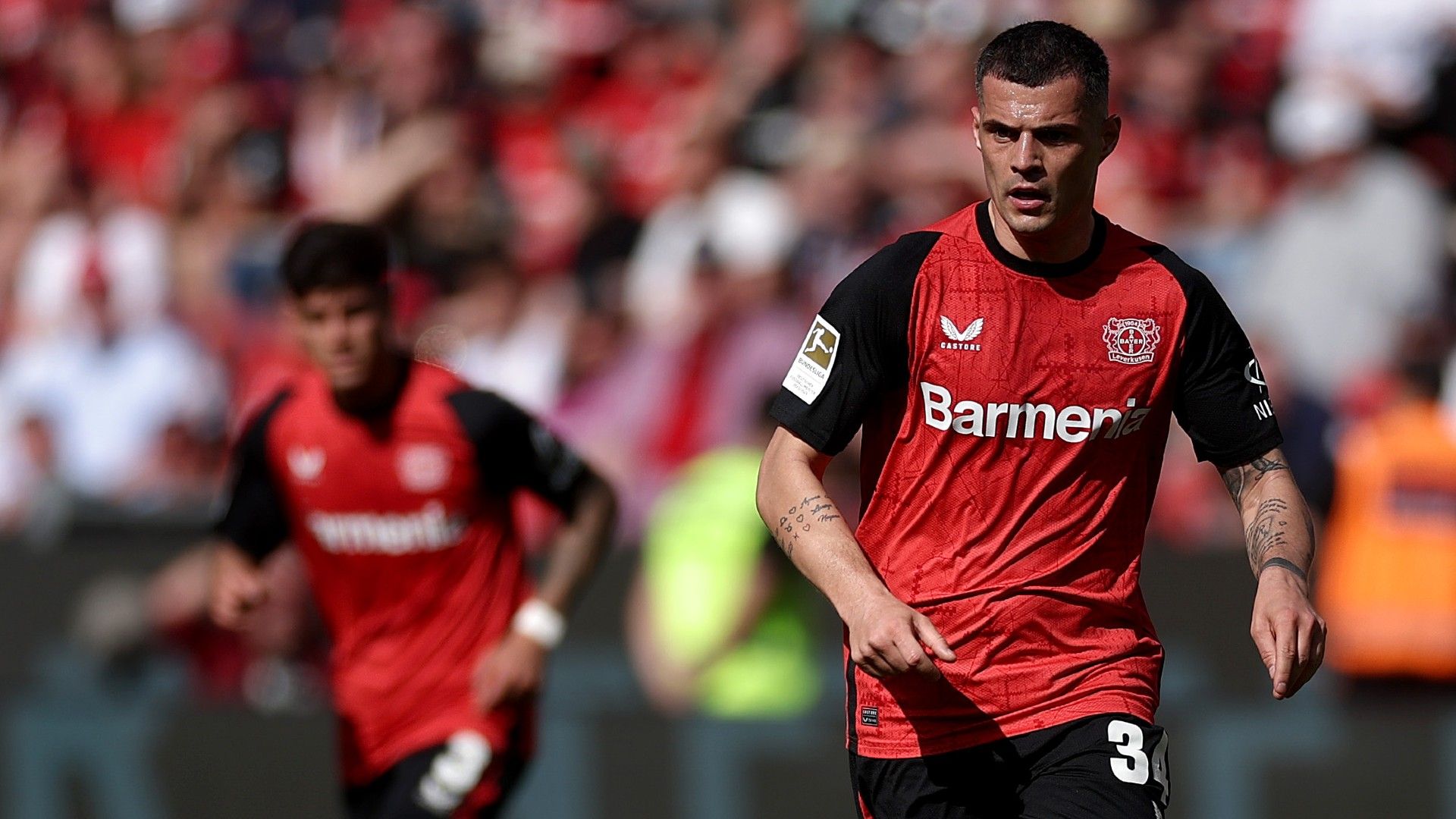  Granit Xhaka of Bayer 04 Leverkusen runs with the ball