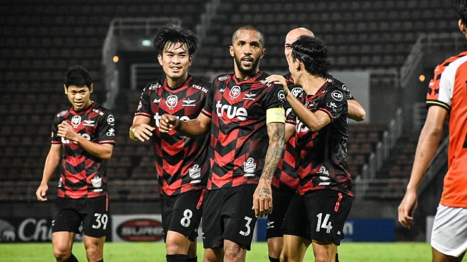 ทรู แบงค็อก - ลีโอ เชียงราย