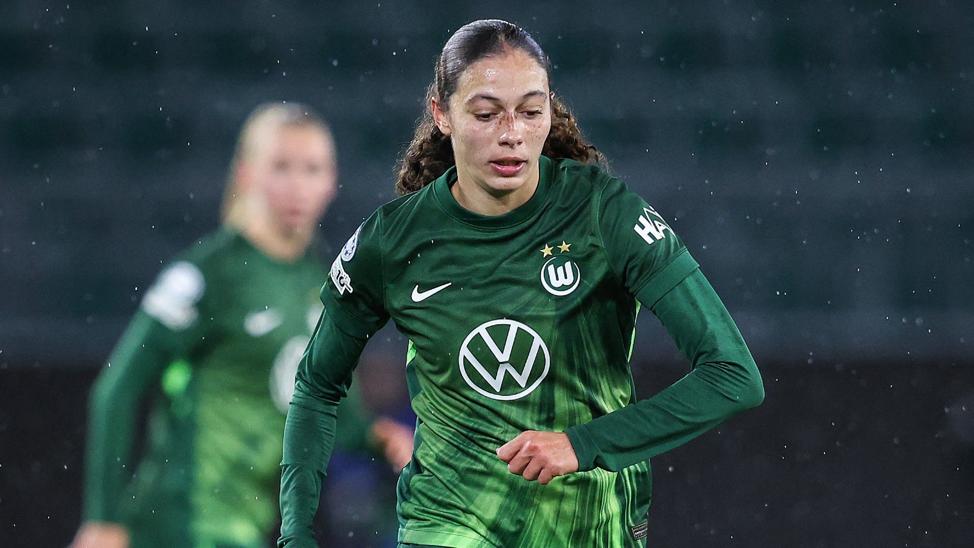 KESSYA BUSSY WOLFSBURG 