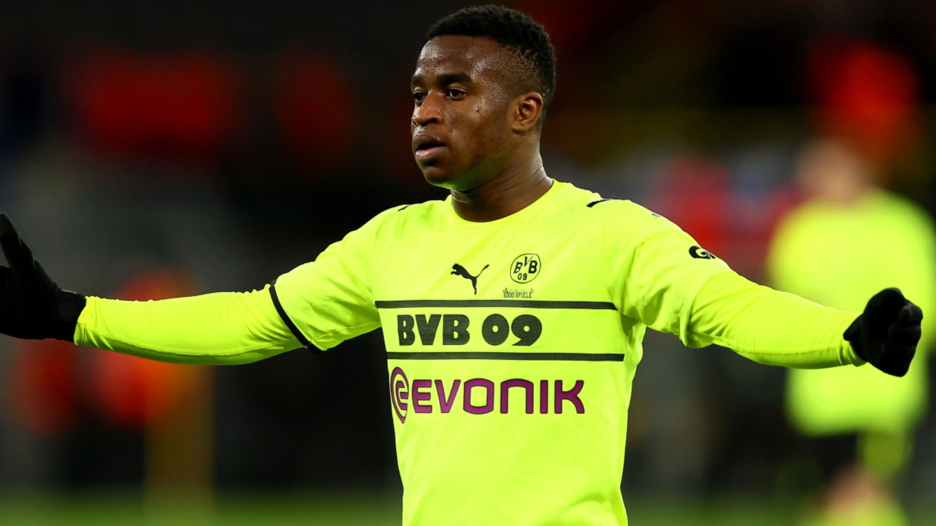 YOUSSOUFA MOUKOKO BORUSSIA DORTMUND