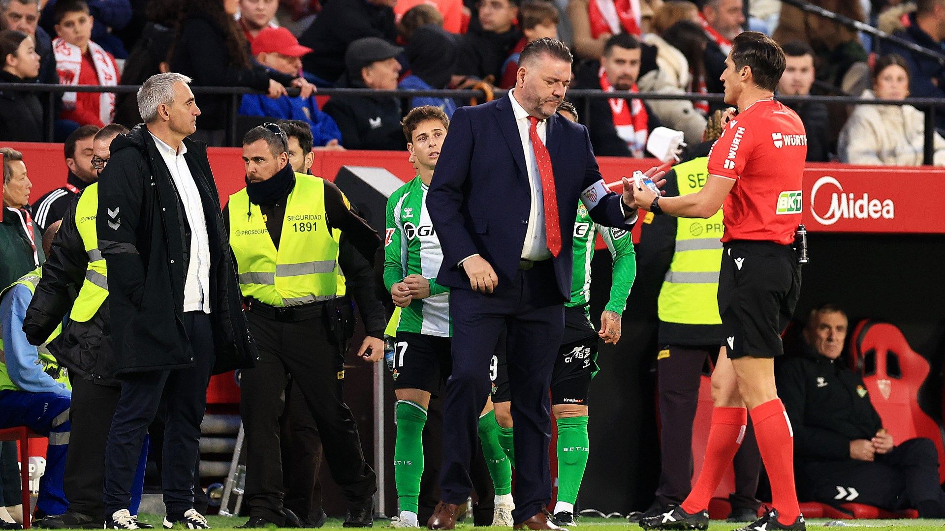 Siviglia derby sospensione