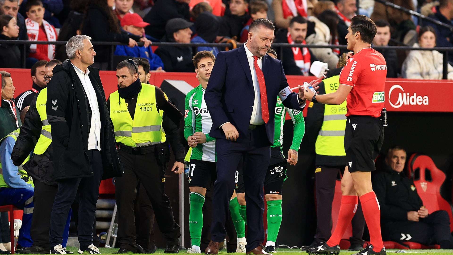 Siviglia derby sospensione