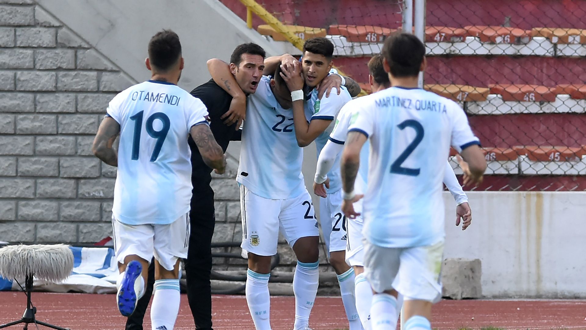 festejo argentino gol Bolivia Argentina Eliminatorias 13102020