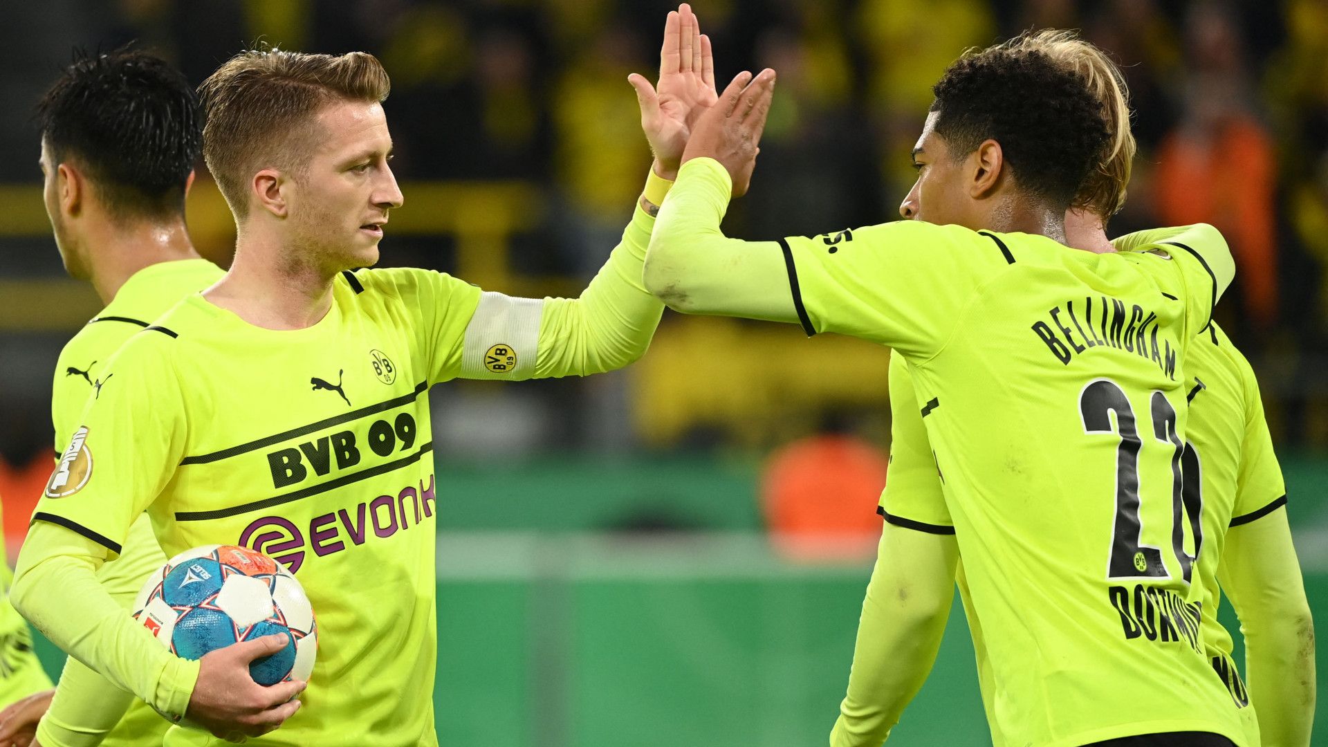 MARCO REUS BORUSSIA DORTMUND GERMAN CUP DFB POKAL 26102021