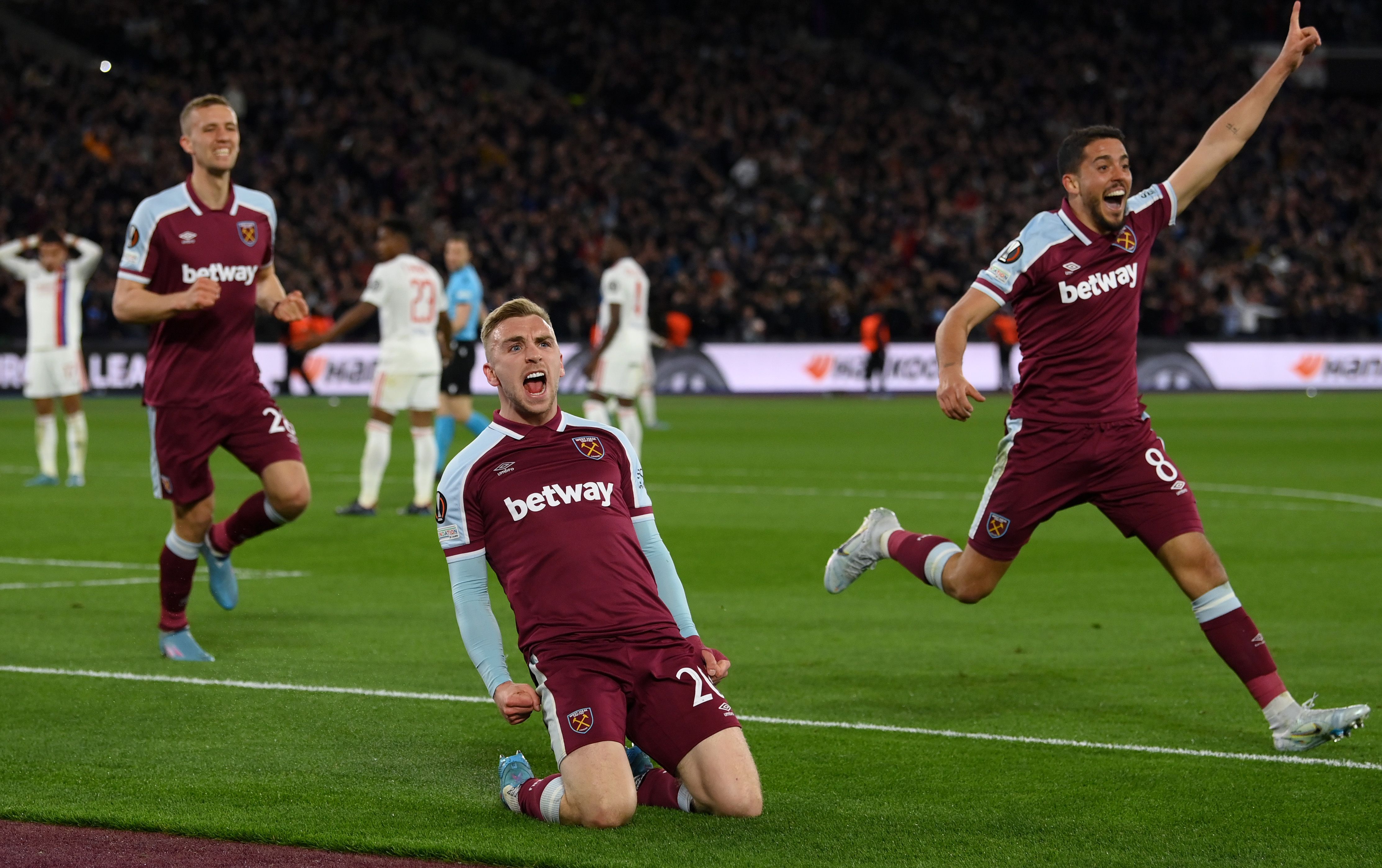 Jarod Bowen West ham vs Lyon