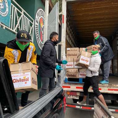 Cajas solidarias Arturo Vidal