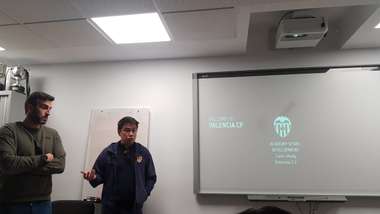 Hola Espana - Sean Bai - Valencia Academy Director