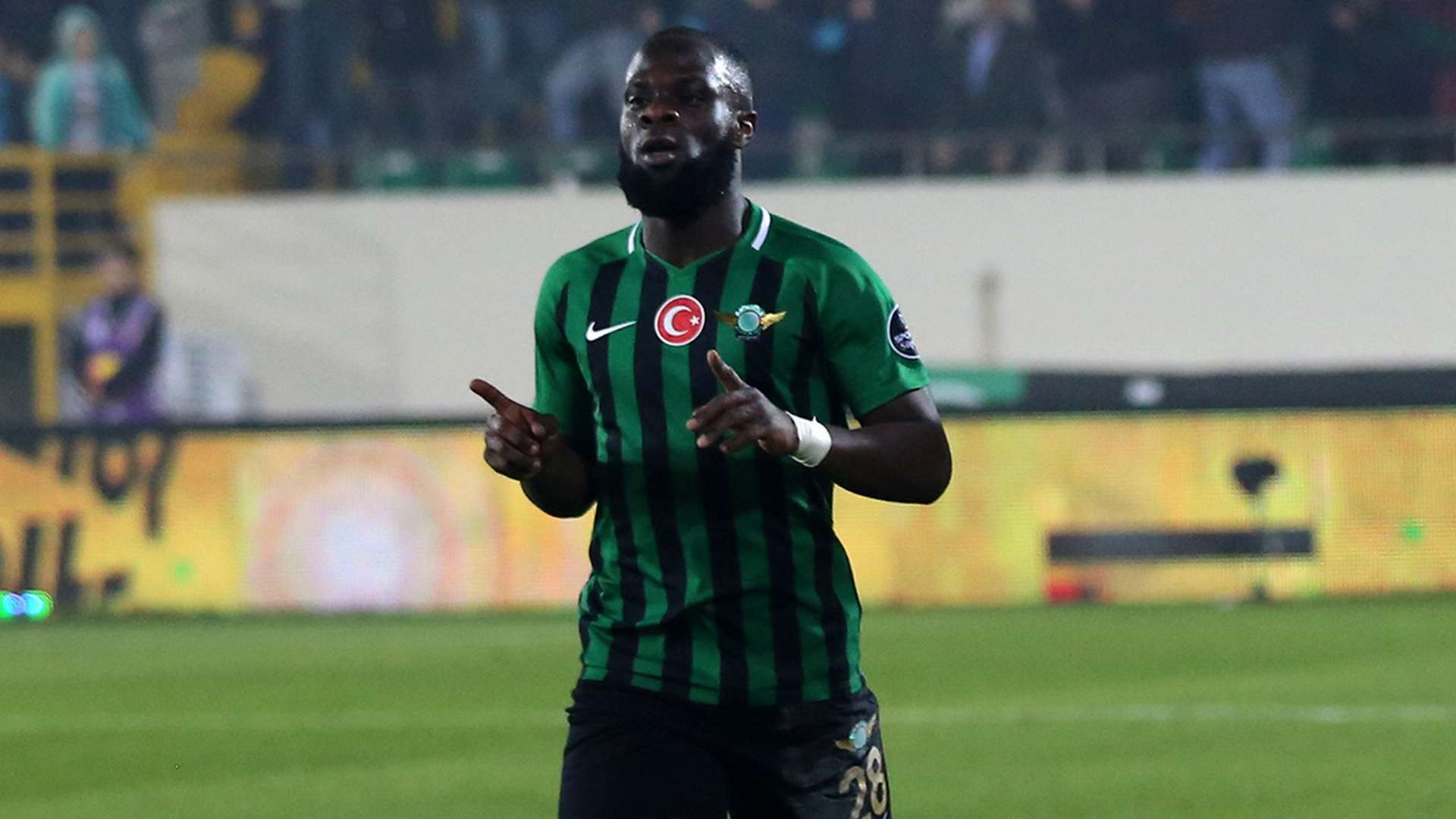 Elvis Manu Akhisarspor