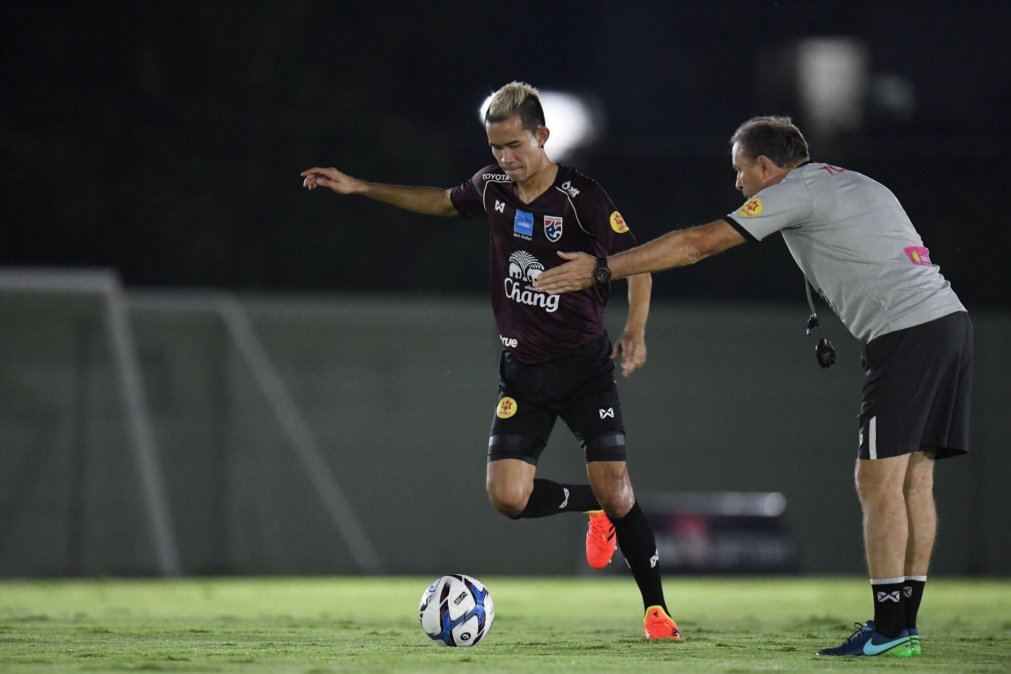 สรรวัชญ์ เดชมิตร