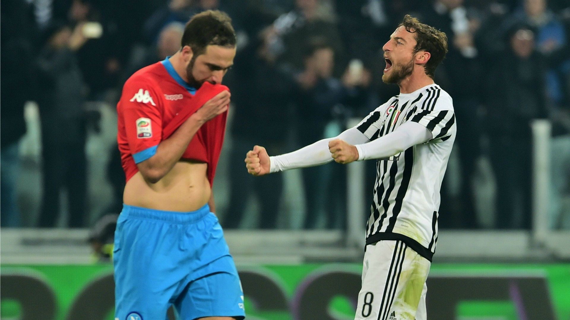 Gonzalo Higuain Claudio Marchisio Juventus Napoli