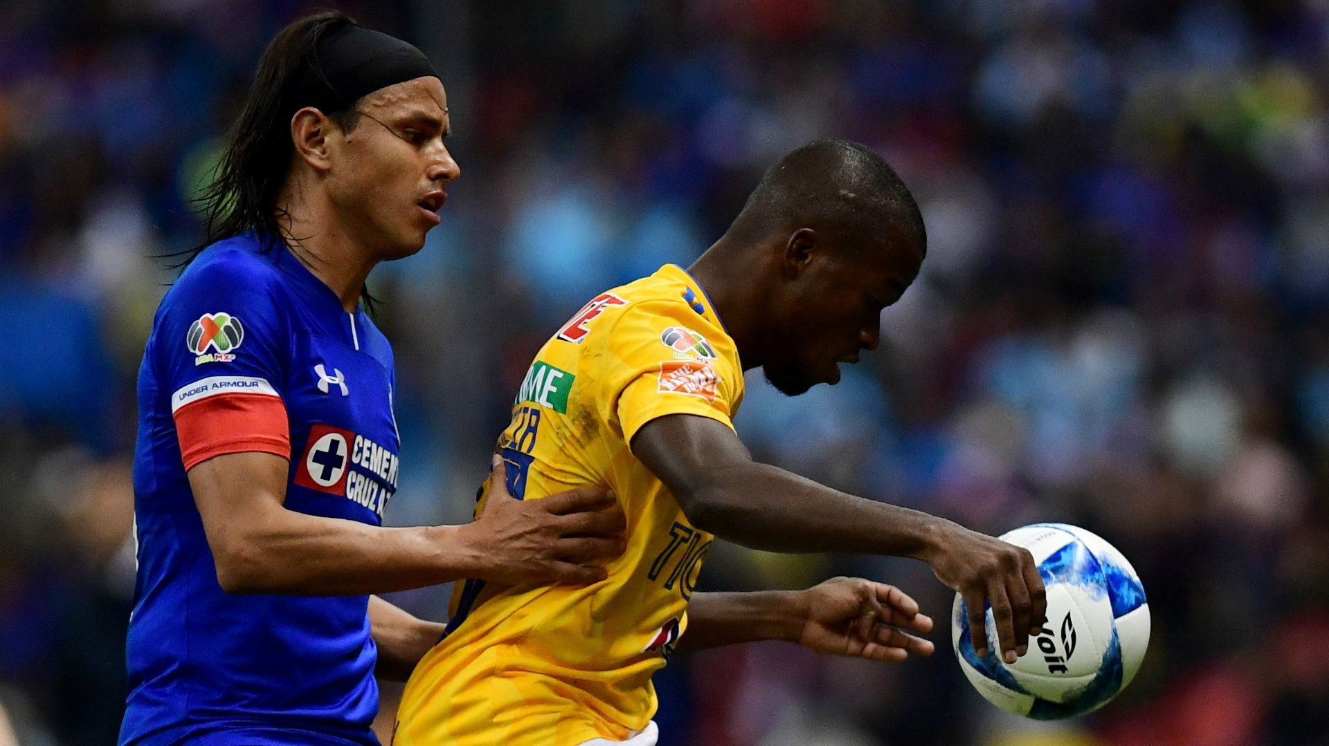 Gerardo Flores Enner Valencia Cruz Azul Tigres 151118