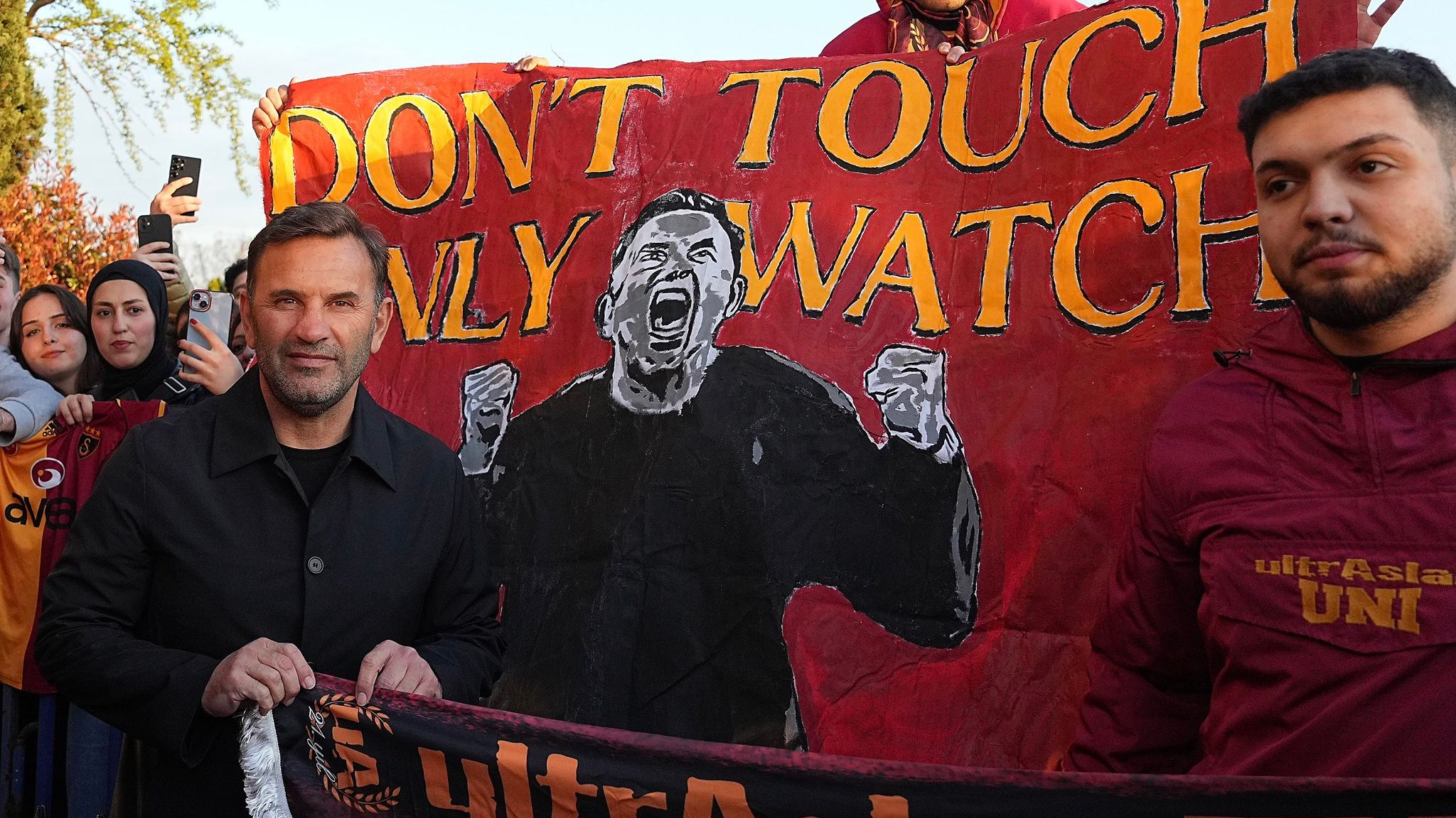 Okan Buruk vs Jose Mourinho Don't Touch Only Watch