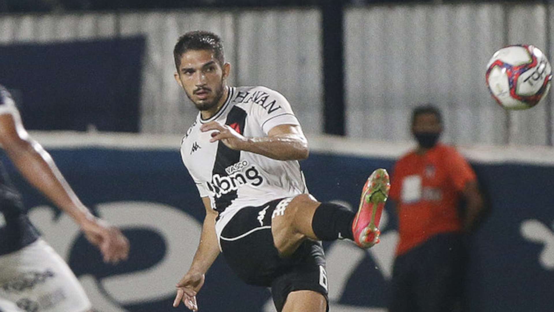 Andrey, meia do Vasco, 2021