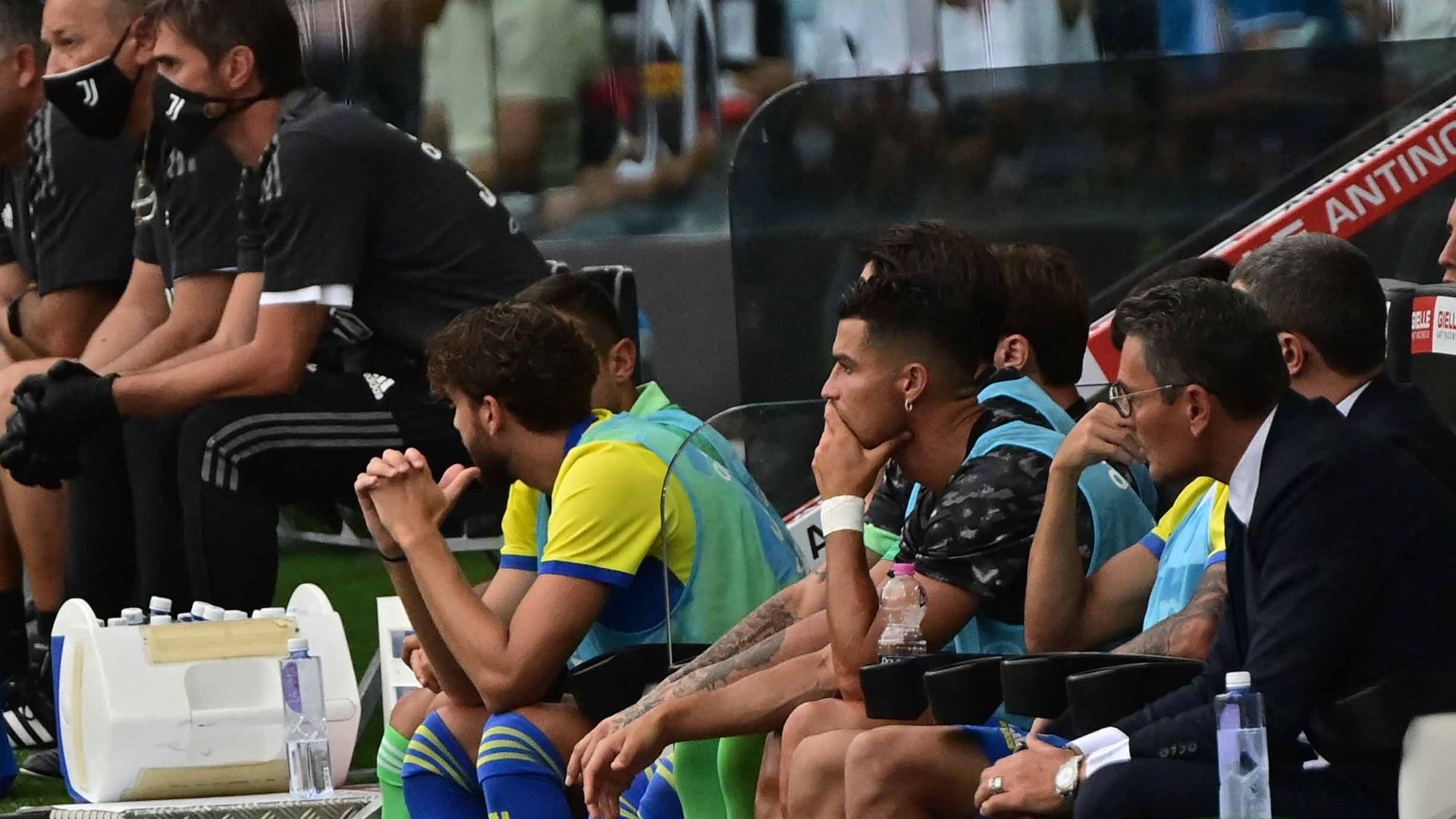 Cristiano Ronaldo bench Udinese Juventus