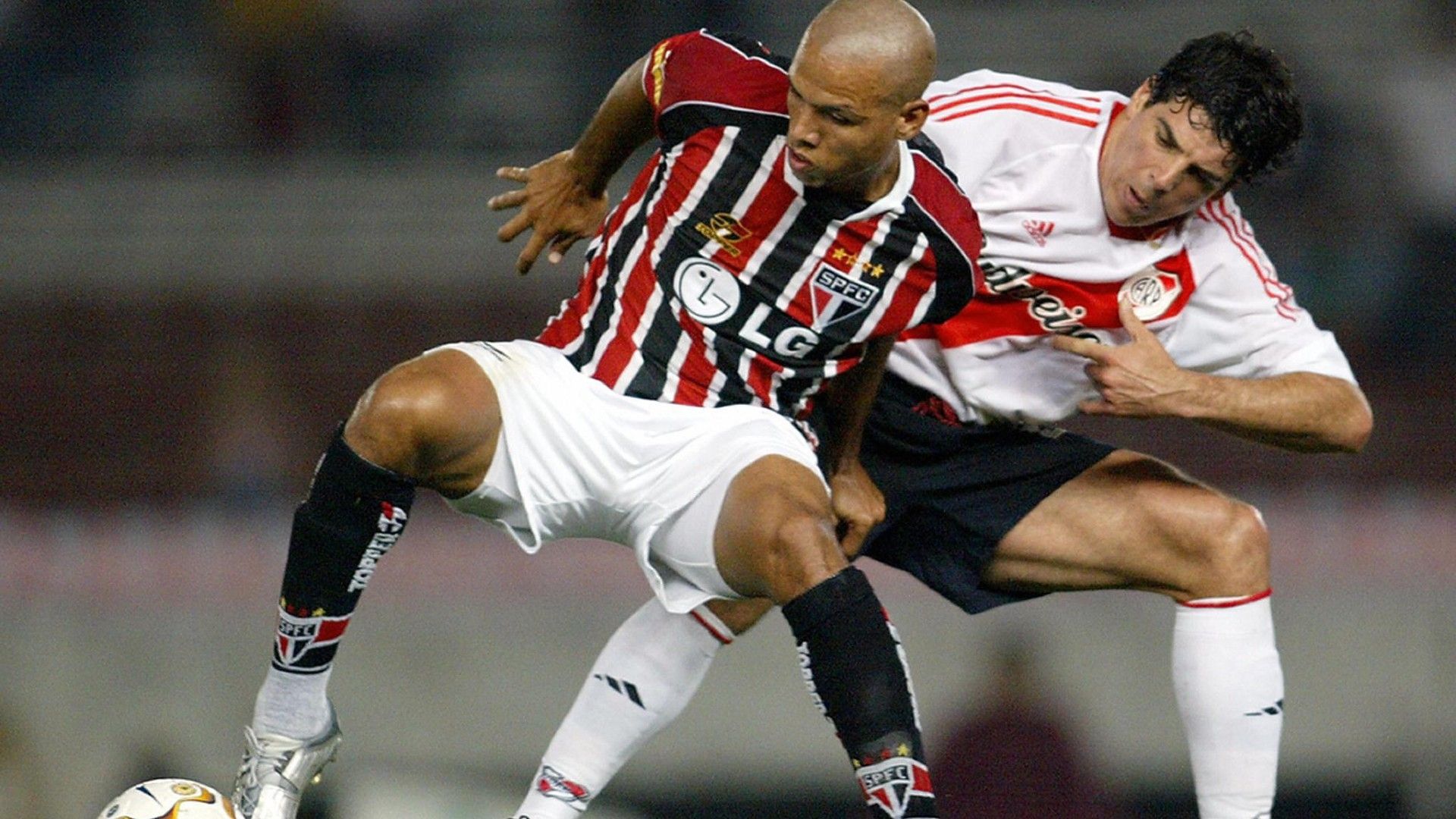 Luis Fabiano São Paulo River Plate 2003