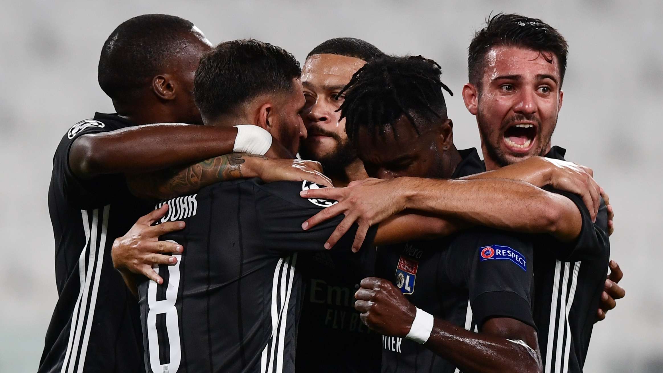 Memphis Depay Juventus Lione UEFA Champions League