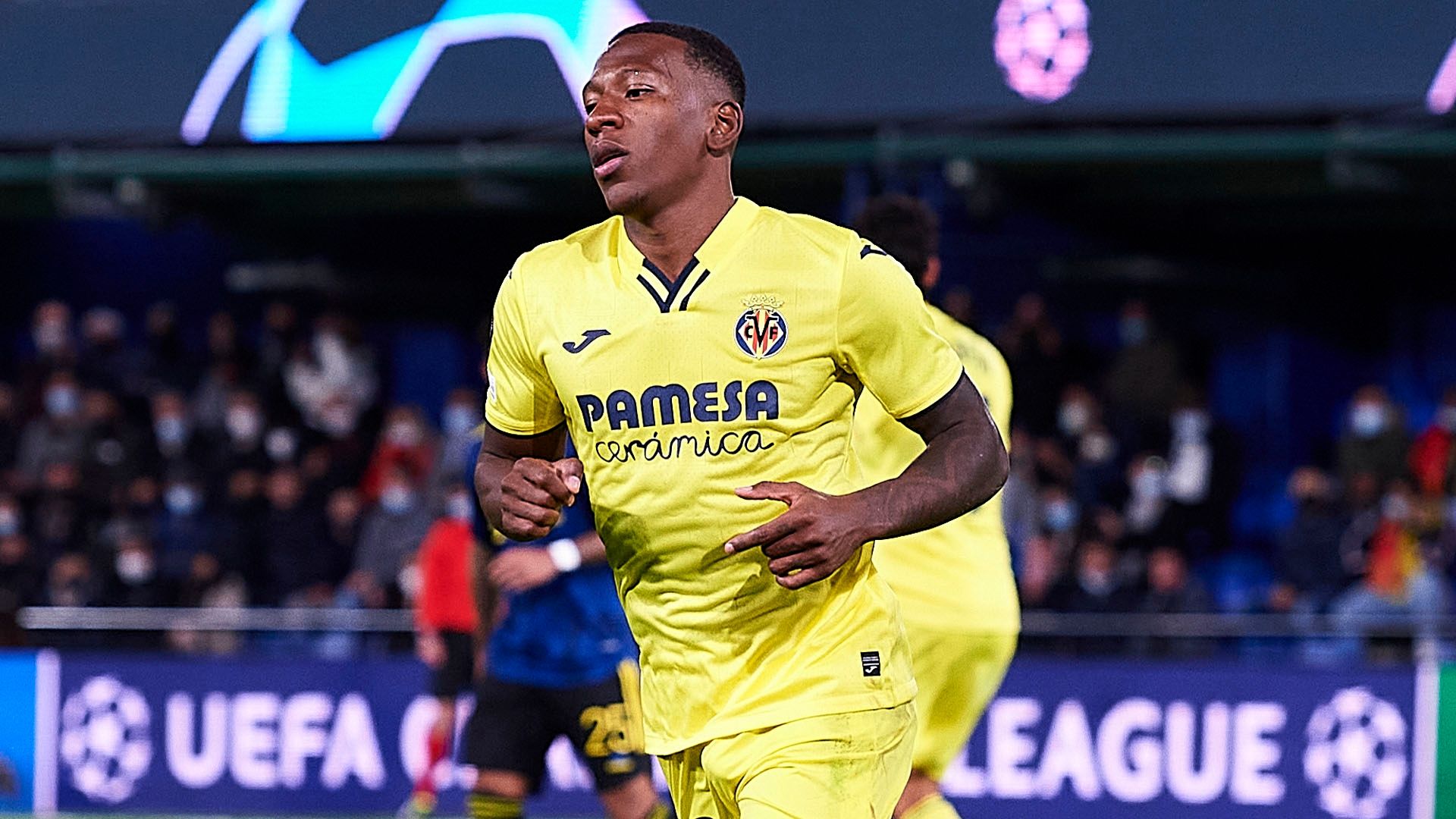 Der FC Villarreal empfängt den FC Barcelona.