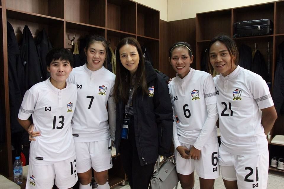 นวลพรรณ ล่ำซำ