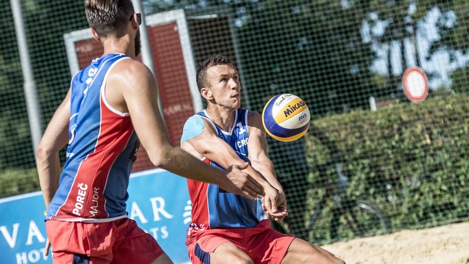 ivan perisic - beach volleyball 2017