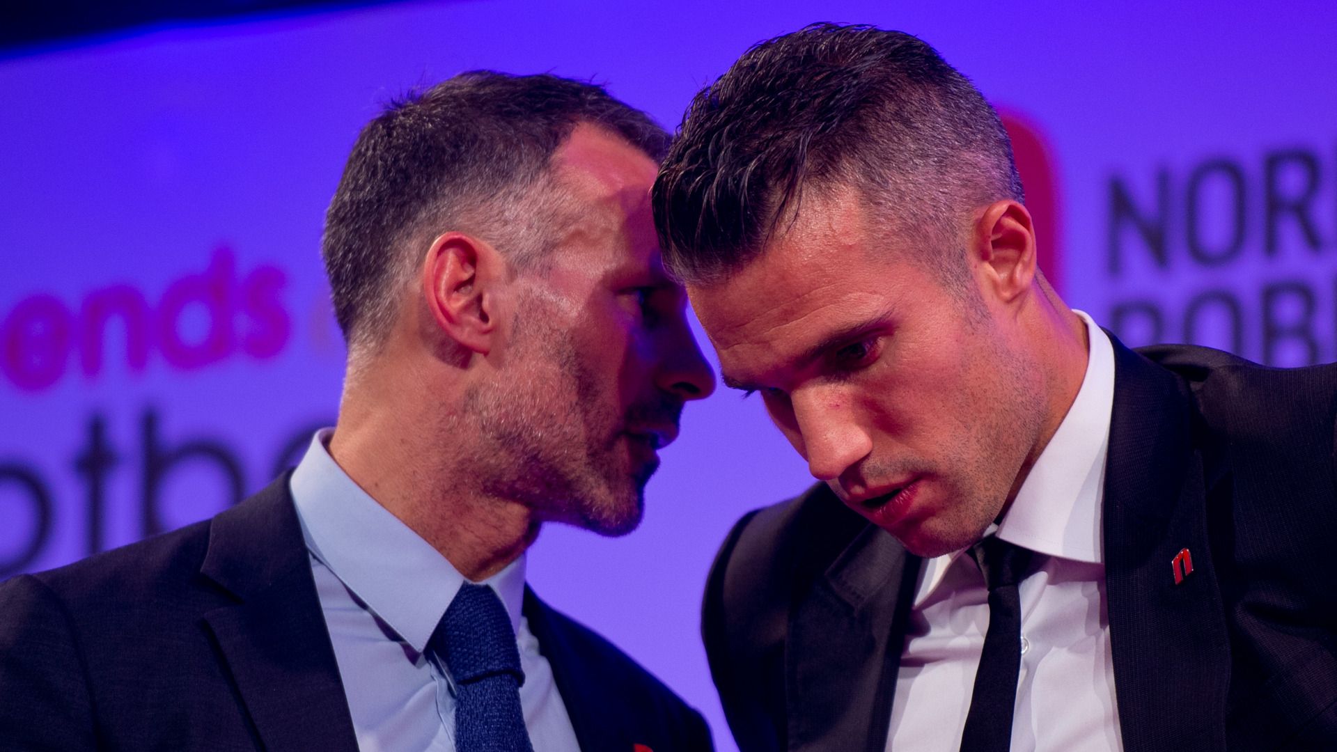 Robin van Persie Ryan Giggs