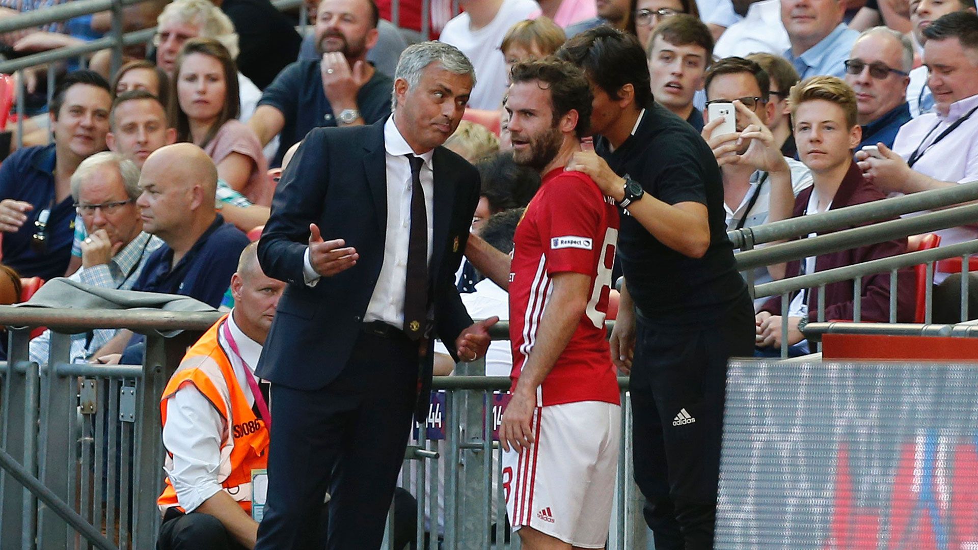 Jose Mourinho Juan Mata Manchester United 07082016