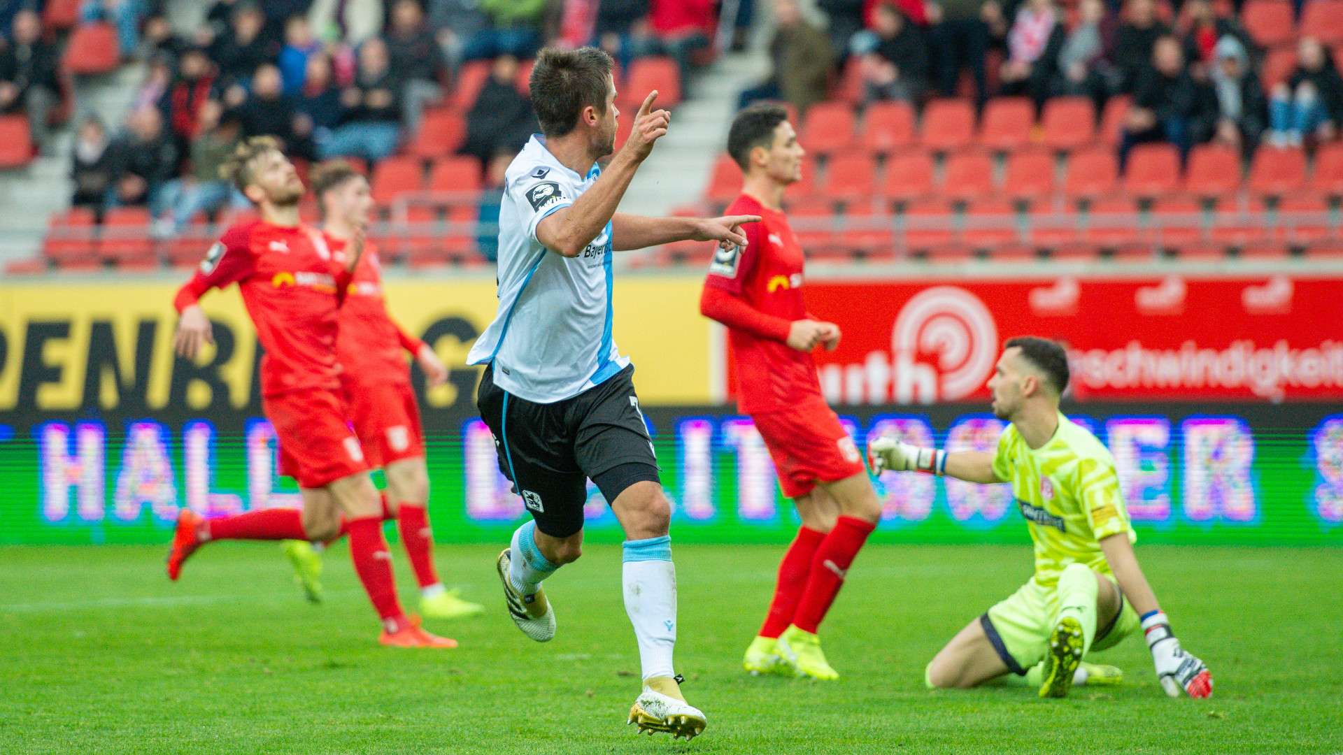 Hallescher FC vs. 1860 München 09112019_Holger John_2