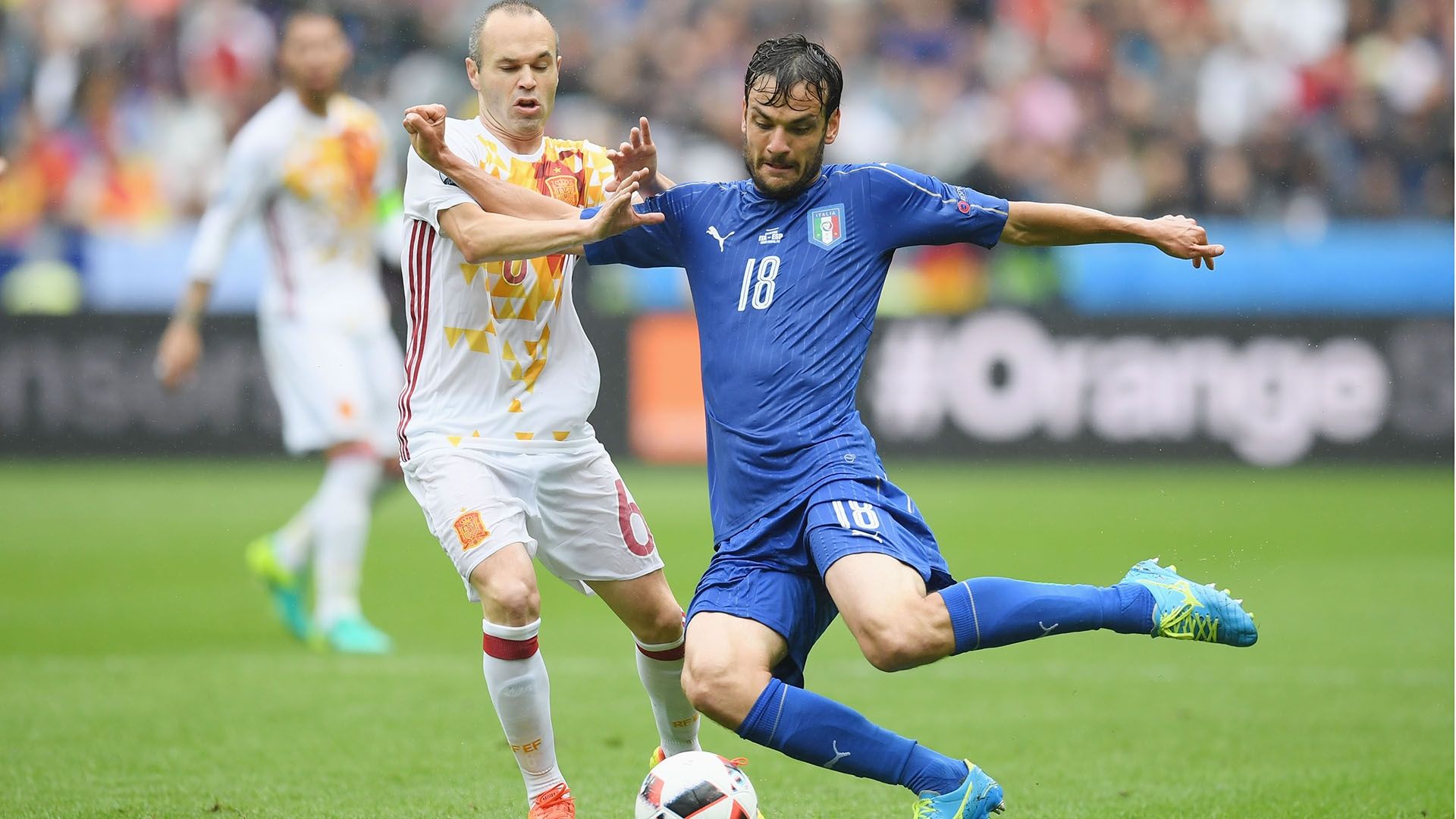 Iniesta Parolo Italy Spain Euro 2016