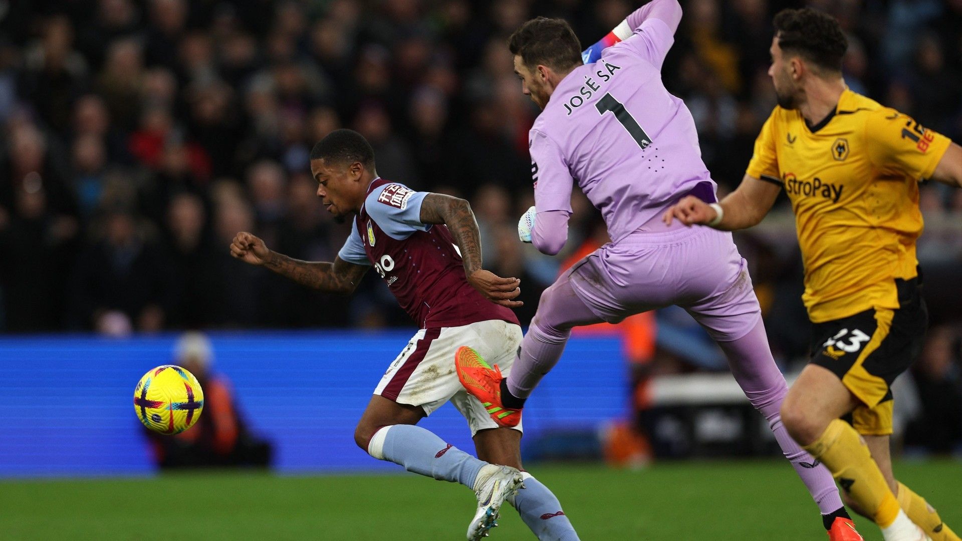 Leon Bailey Aston Villa Wolves 2022-23