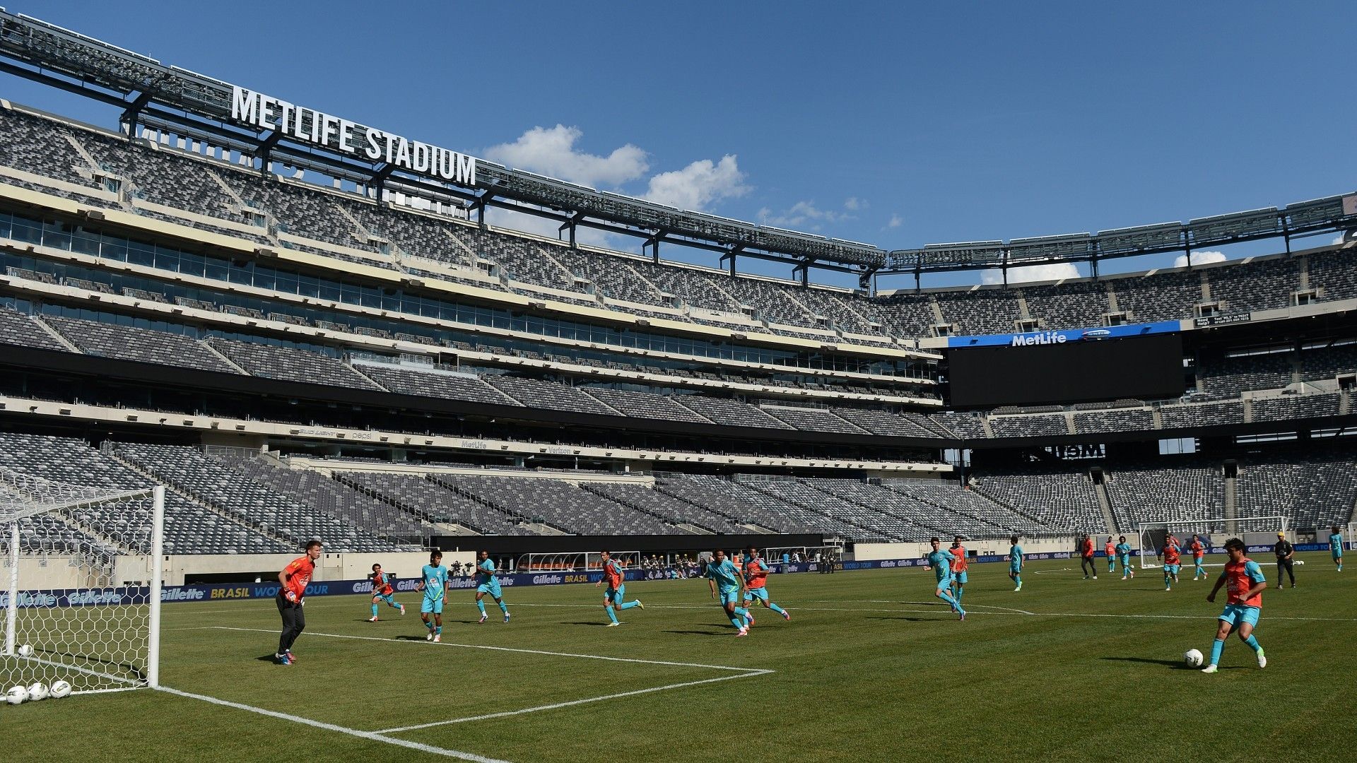 Metlife Stadium summer