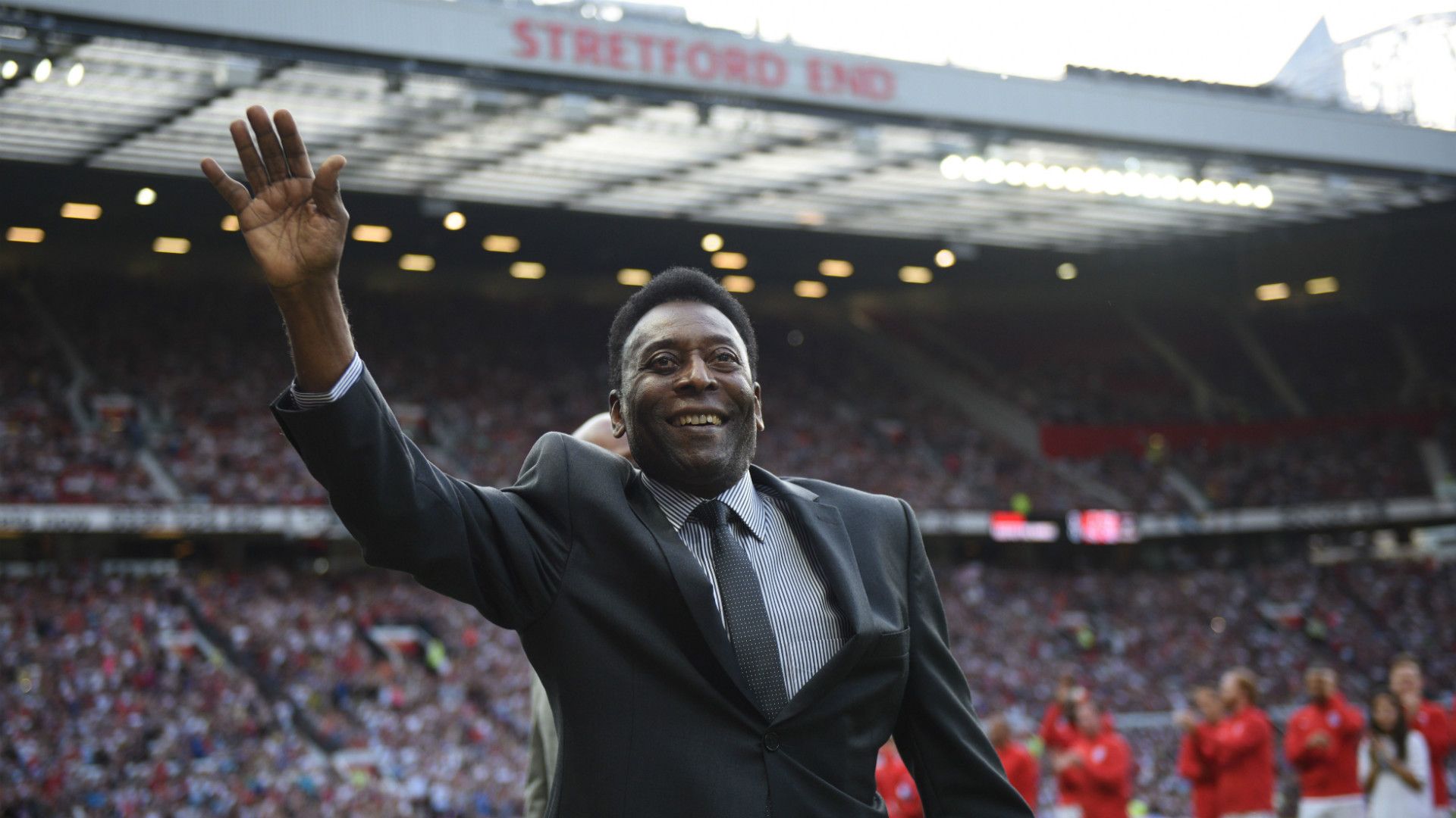 Soccer Aid 2016 | Pele