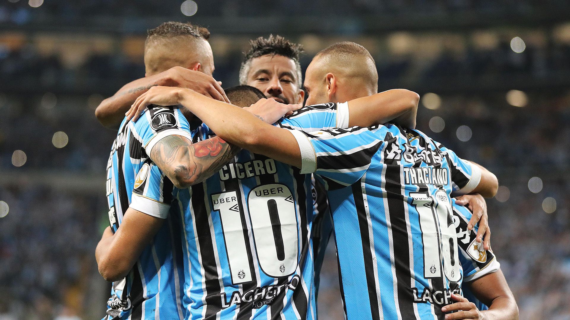 Léo Moura Cícero Grêmio Atlético Tucumán Copa Libertadores 02102018