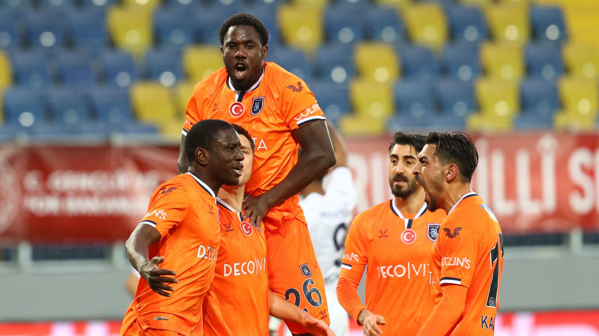 Basaksehir celebration 01102021