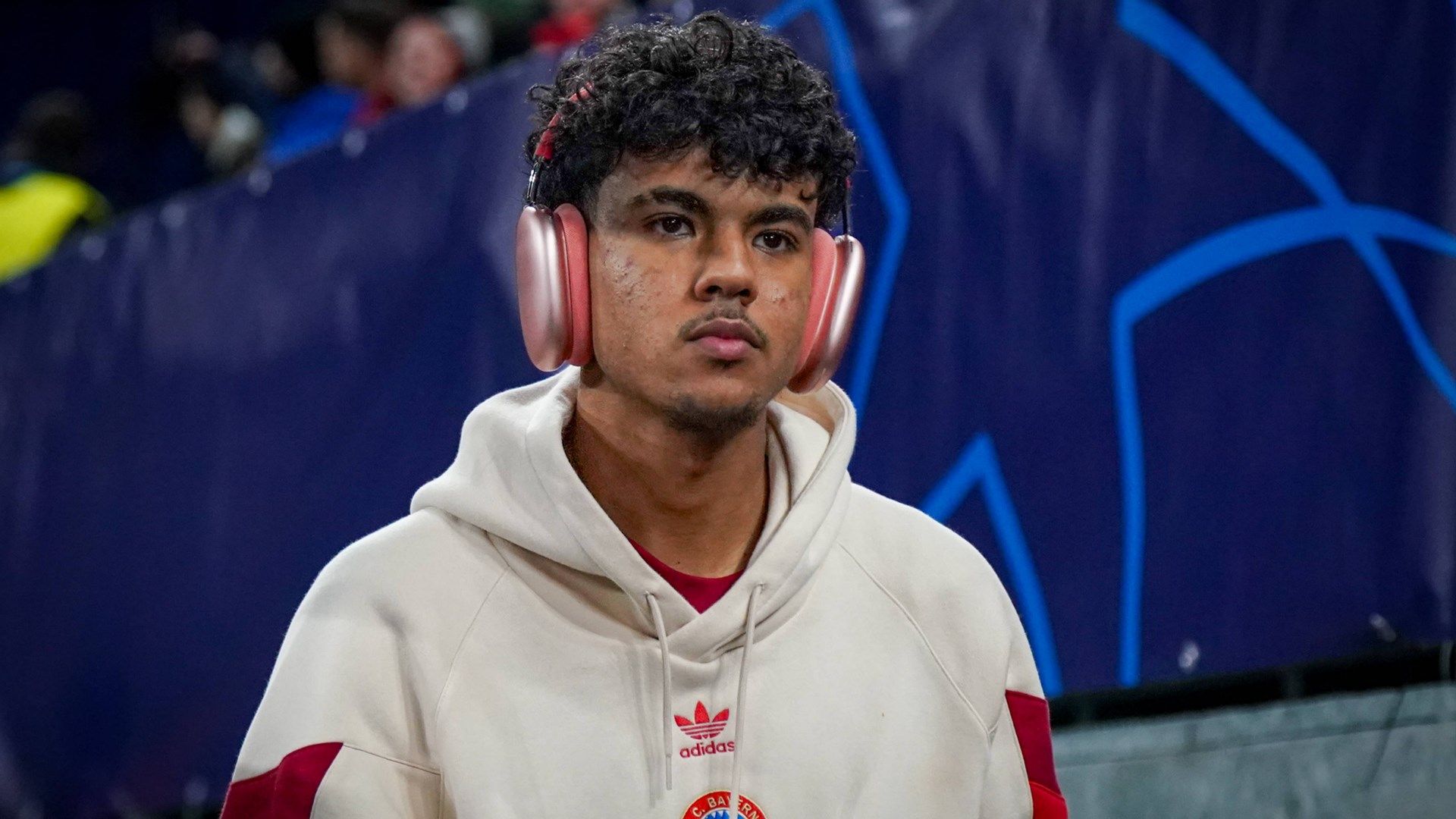 Adam Aznou Bayern 2024