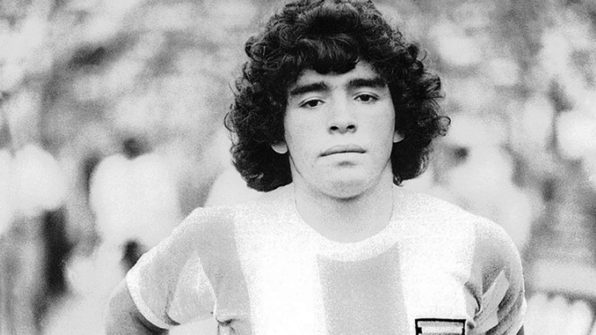 Diego Maradona Argentina Hungary 1977