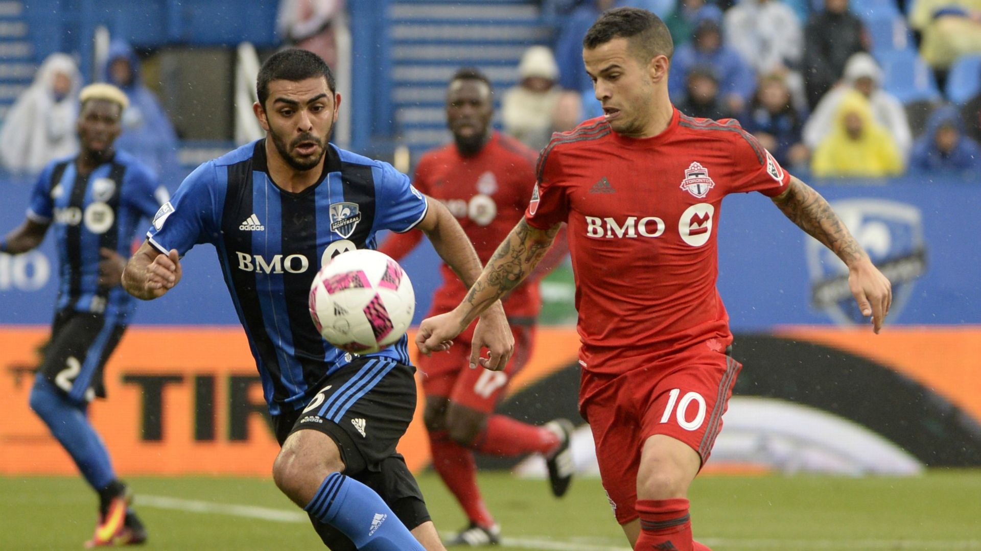 Sebastian Giovinco Victor Cabrera Toronto FC Montreal Impact MLS 10162016