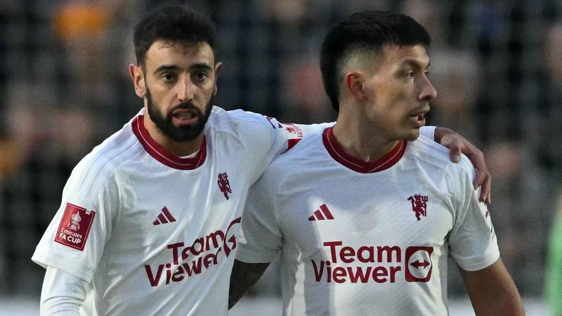 Bruno Fernandes Lisandro Martinez Manchester United 2023-24