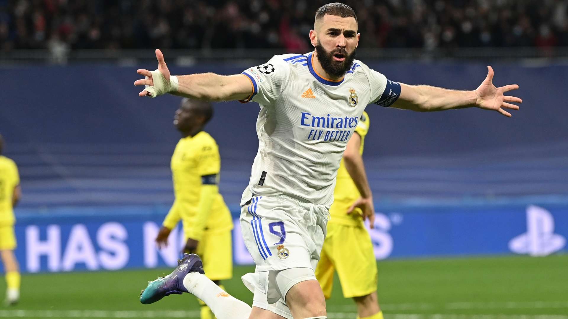 Benzema celebrating Real Madrid Chelsea Champions League