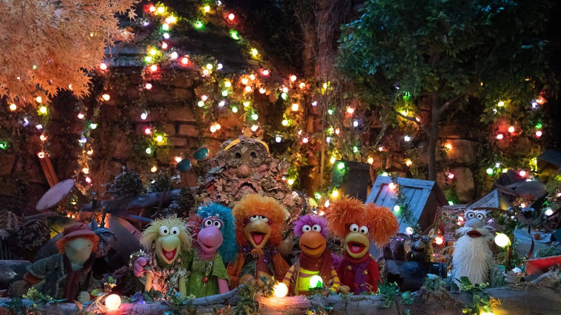 The entire gang celebrate Christmas, in season 1 of Fraggle Rock.