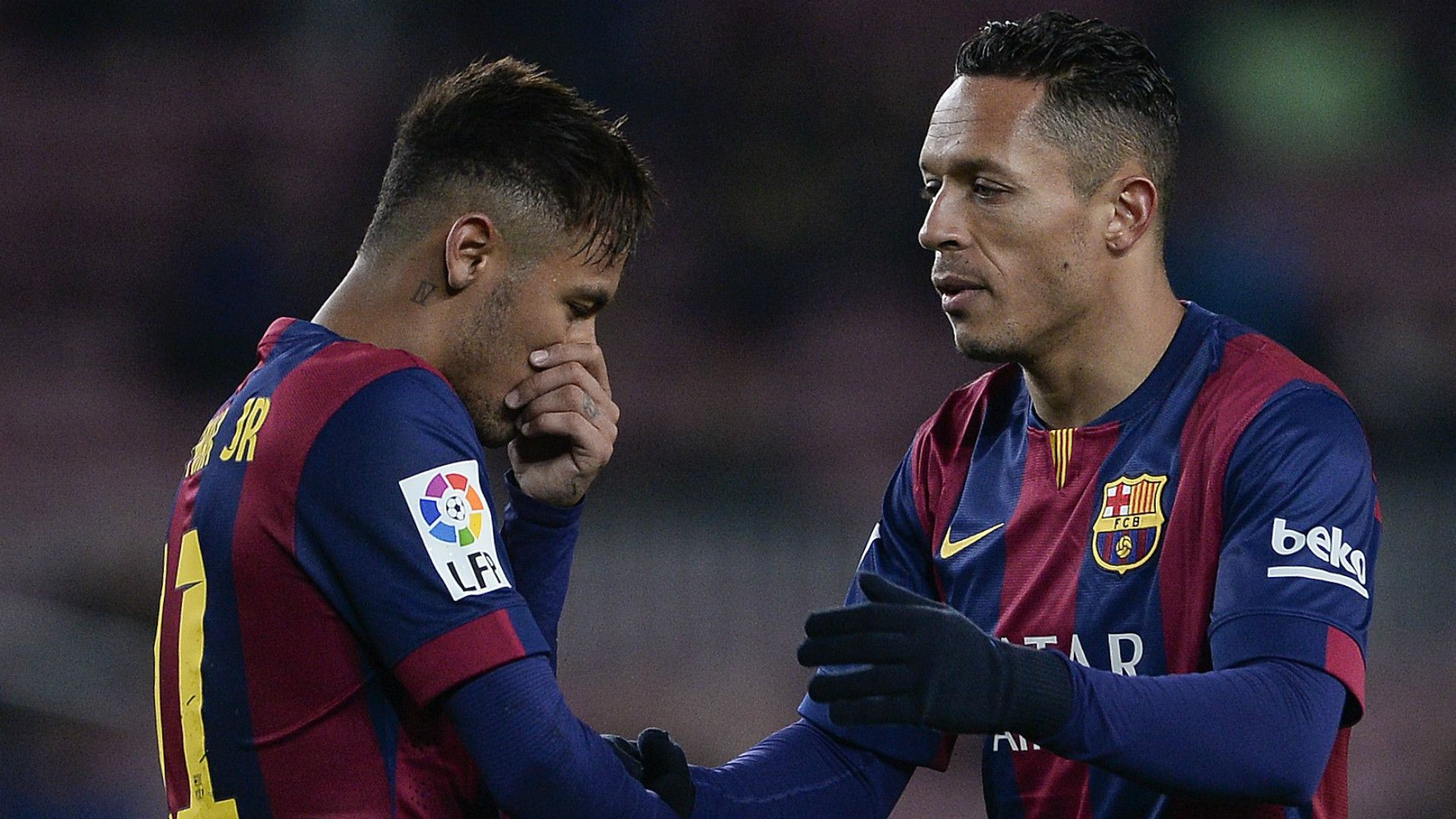 Neymar Adriano Barcelona Elche Copa del Rey
