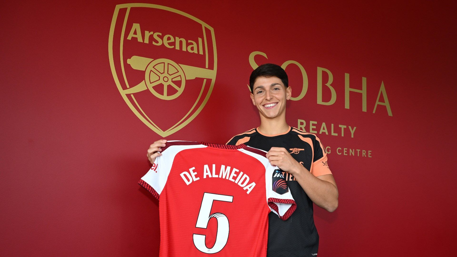 Elisa De Almeida Arsenal unveiling 2026