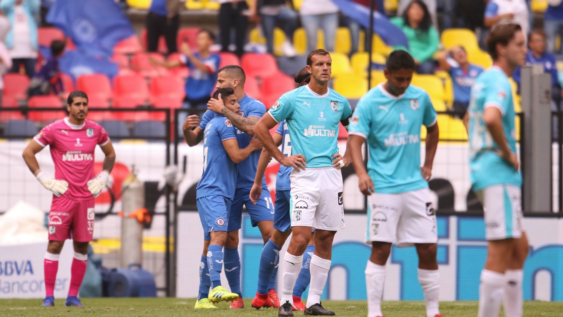 Cruz Azul Querétaro Édgar Méndez Orbelín Pineda