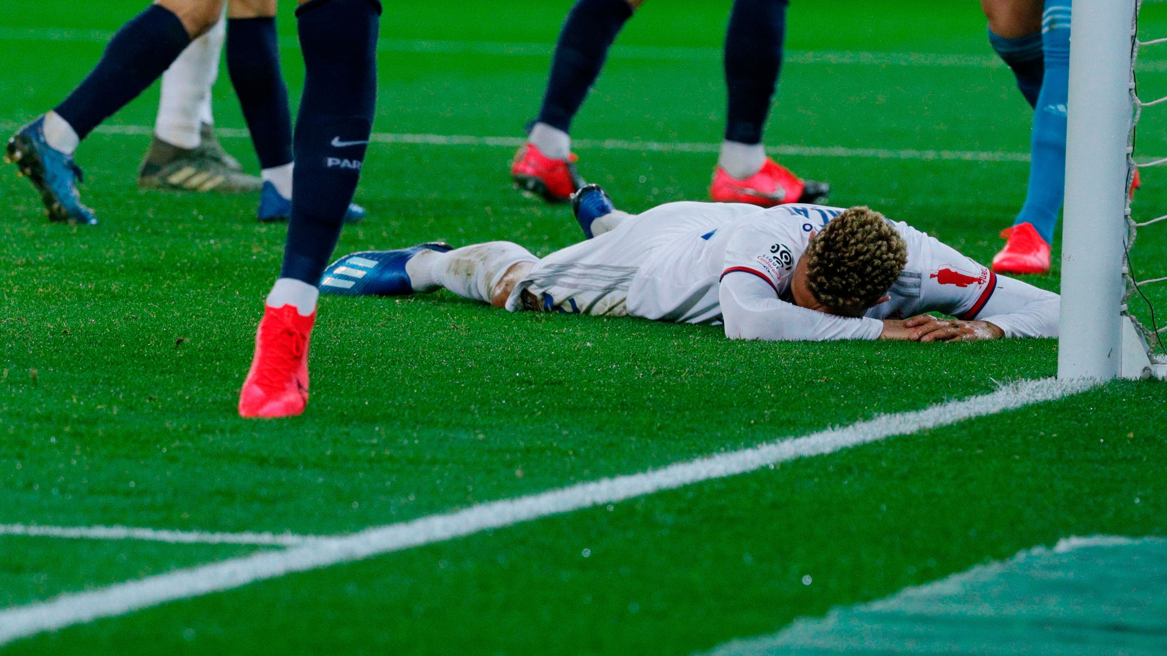 Marcal own goal Lyon PSG